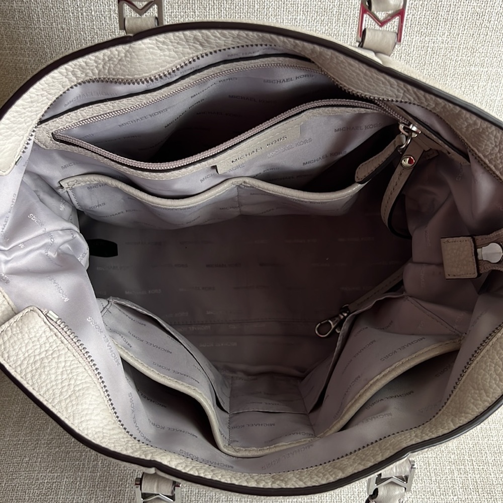 Michael Kors grey tote with shoulder strap - Picture 4 of 10